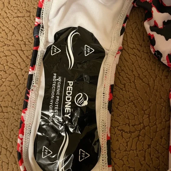 Peddney Women’s Leopard One Piece Swimsuit- M - Picture 4 of 6